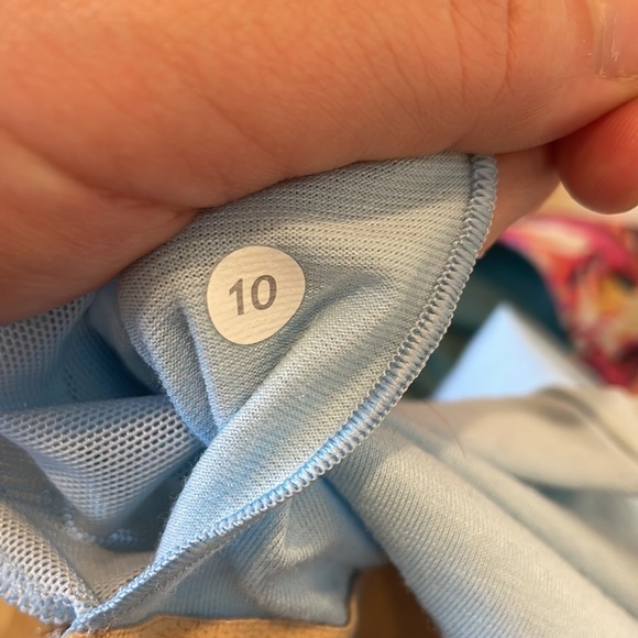 Lululemon Scoop Me Up Tank Caspian Blue / Mini Squiggle Emboss Caspian Blue s 10 - Picture 6 of 9